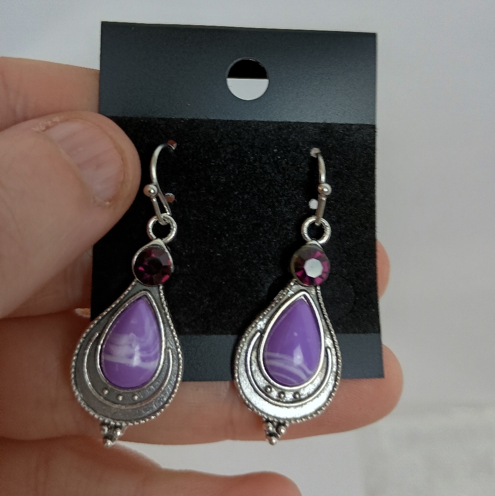 2/30$ Or 3/$35 Bohemian Silver Purple Gem Dangle Fashion Earrings (#0273)